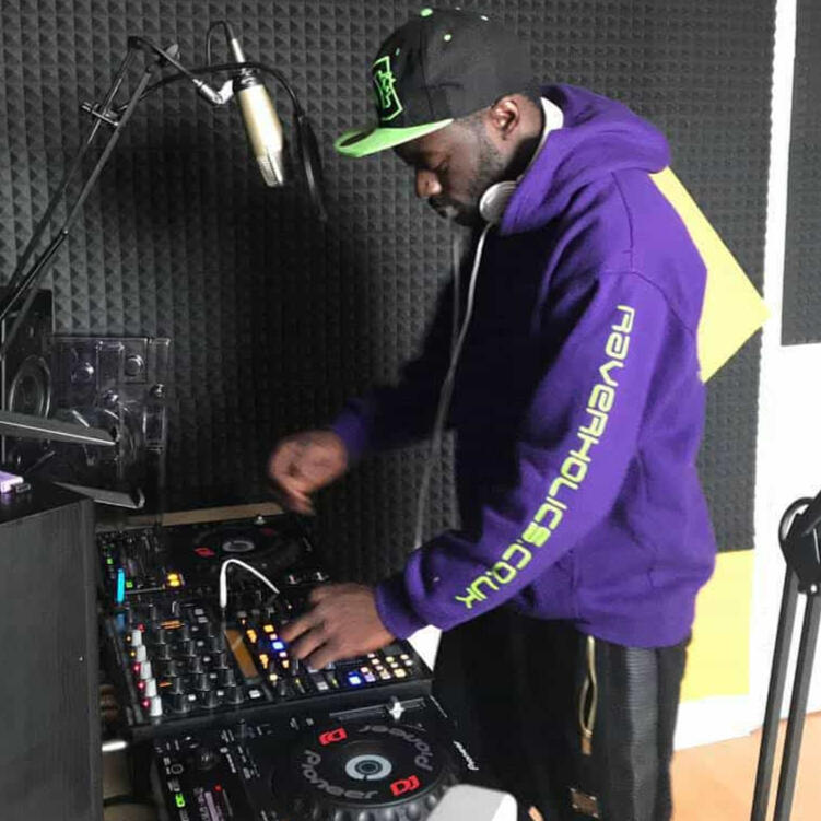 Oddball Savage picture